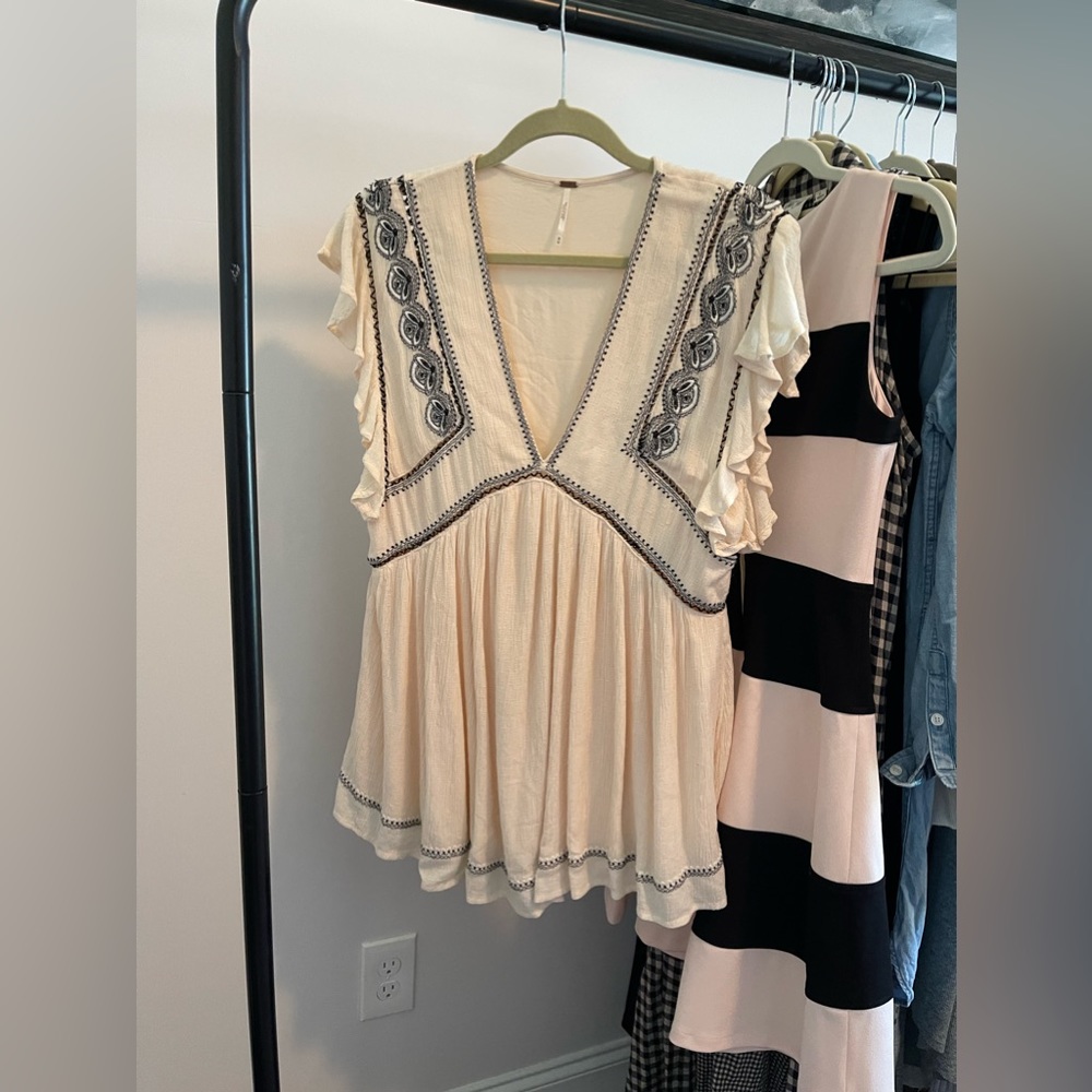 Free People shirt with pockets Medium